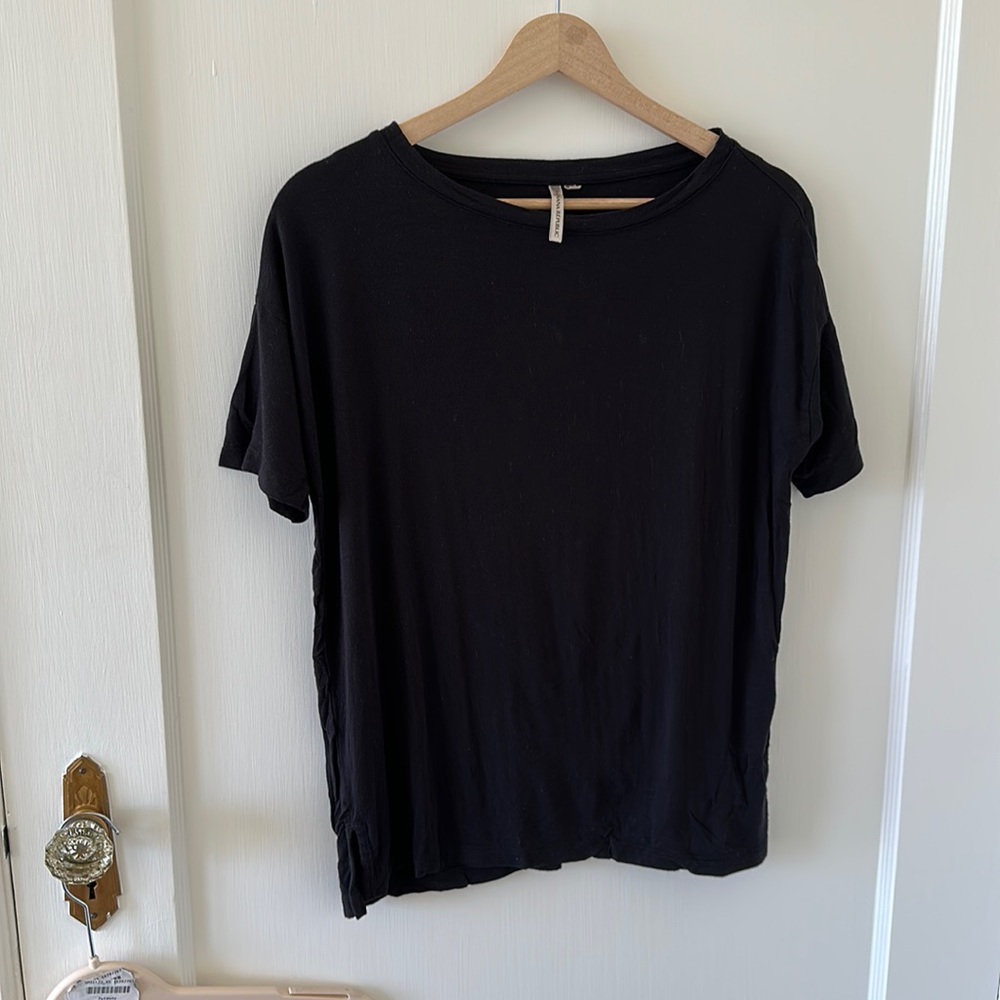 Comfy tshirt with slit detail